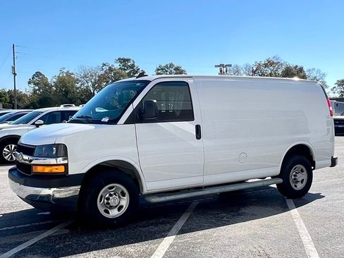 Used 2024 Chevrolet Express 2500 w/ Driver Convenience Package image 8