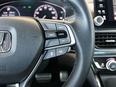 Used 2018 Honda Accord Sport image 42