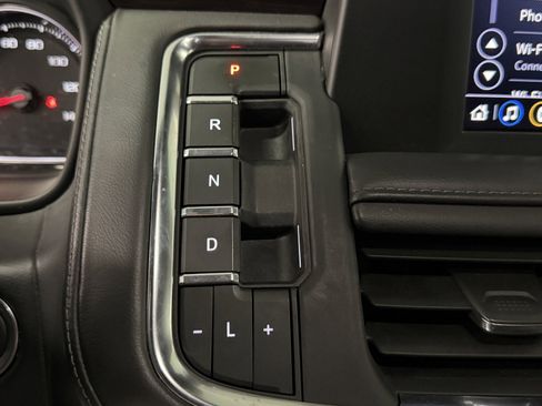 Used 2023 Chevrolet Suburban LS image 28