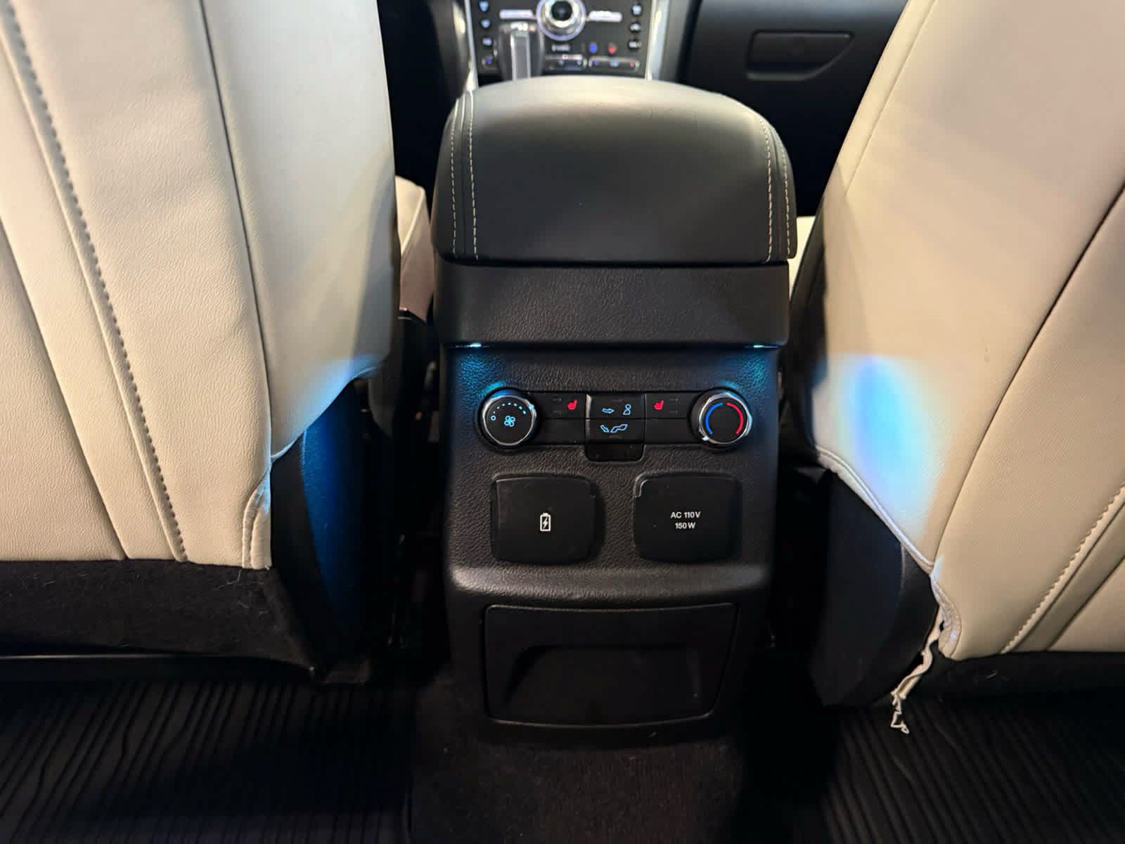 Used 2019 Ford Explorer Limited w/ Limited Luxury Package AWD/4WD image 11