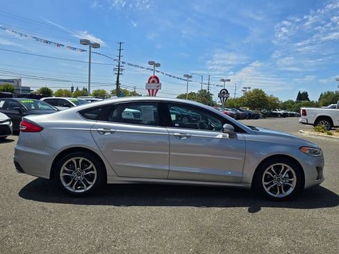 Used 2020 Ford Fusion SEL FWD image 6