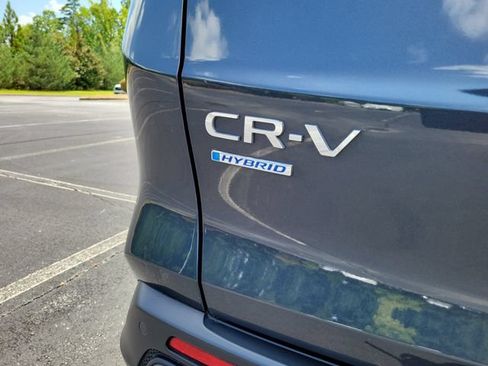 Certified 2025 Honda CR-V Sport-L image 8