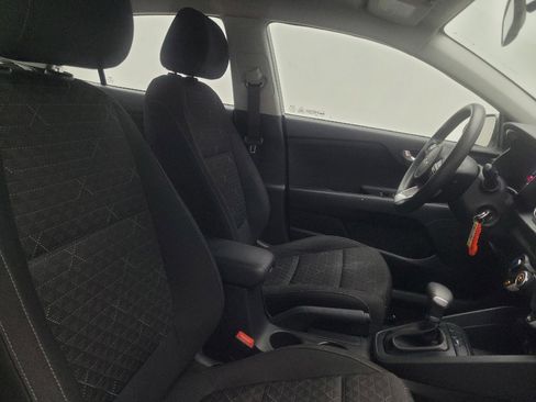 Used 2022 Kia Rio S FWD image 21