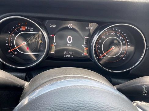 Used 2018 Jeep Wrangler Unlimited Sahara AWD/4WD image 18