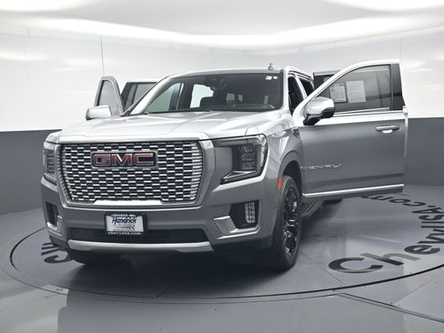 Used 2024 GMC Yukon XL Denali w/ Advanced Technology Package AWD/4WD image 23