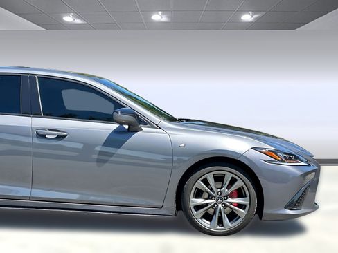 Used 2019 Lexus ES 350 F Sport w/ Accessory Package FWD image 34