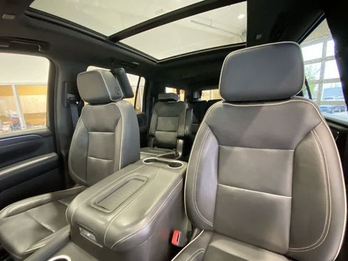 Used 2021 GMC Yukon XL SLT w/ SLT Premium Package AWD/4WD image 14