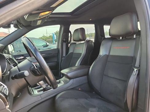 Used 2020 Jeep Grand Cherokee Trailhawk AWD/4WD image 12