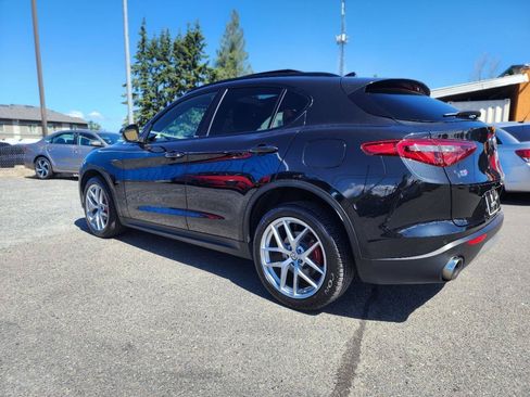 Used 2018 Alfa Romeo Stelvio Ti Sport AWD/4WD image 8