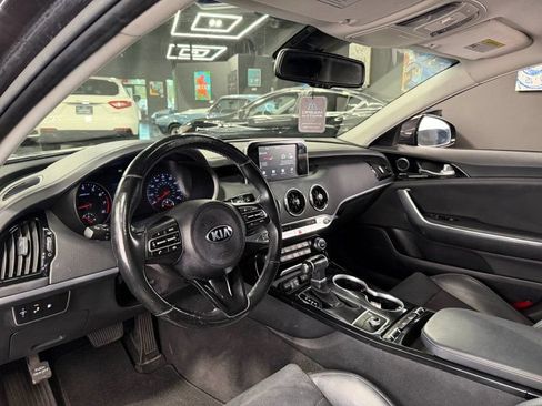 Used 2019 Kia Stinger RWD image 8