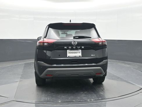 Used 2023 Nissan Rogue SV image 17