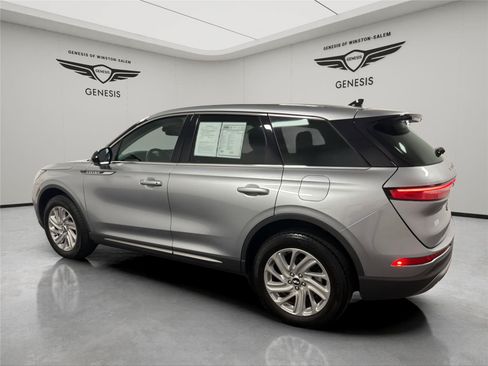 Used 2023 Lincoln Corsair FWD image 3