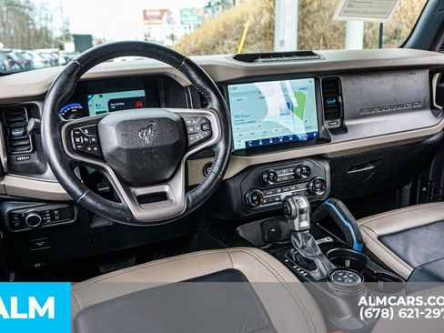 Used 2023 Ford Bronco Wildtrak image 28