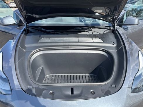 Used 2023 Tesla Model Y Performance image 24