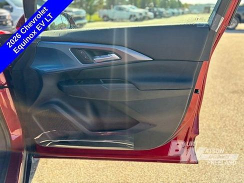New 2026 Chevrolet Equinox EV LT image 12
