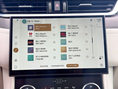 Used 2021 Jaguar F-PACE S image 29