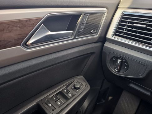 Used 2018 Volkswagen Atlas SEL Premium AWD/4WD image 23