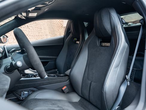 New 2025 Lotus Emira image 19