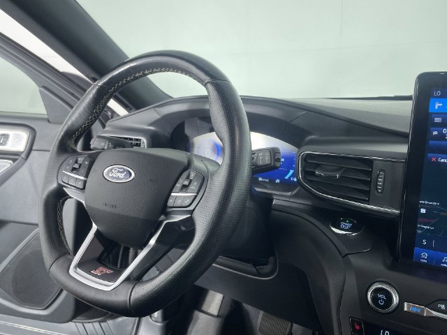 Used 2020 Ford Explorer ST w/ ST Street Pack AWD/4WD image 30