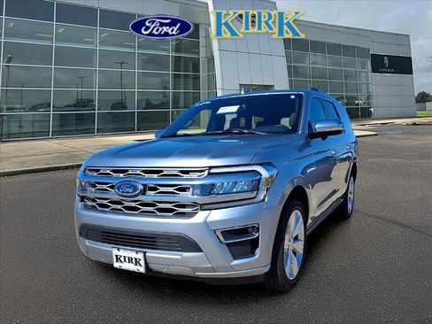 Certified 2024 Ford Expedition Platinum image 3