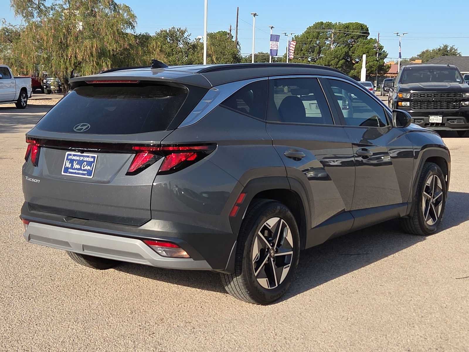 Used 2025 Hyundai Tucson SEL FWD image 8