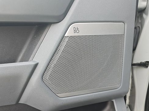 Used 2023 Ford F150 Lariat w/ Max Trailer Tow Package image 17