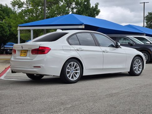 Used 2016 BMW 320i Sedan RWD image 3
