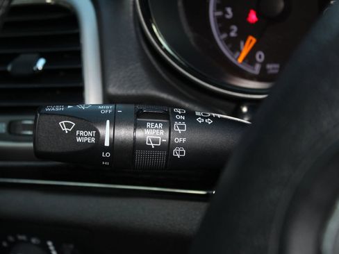 Used 2018 Jeep Grand Cherokee High Altitude image 29