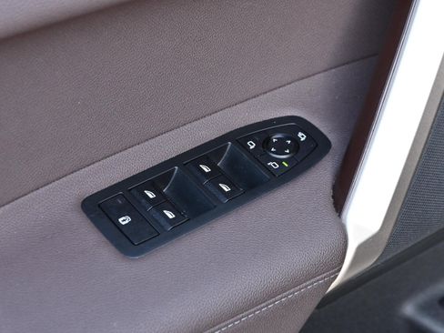 Certified 2025 BMW iX xDrive50 image 32