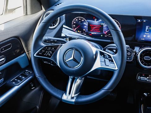 New 2026 Mercedes-Benz GLA 250 4MATIC image 13