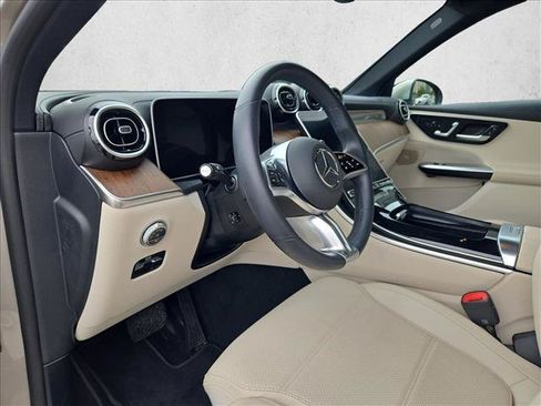 Used 2023 Mercedes-Benz GLC 300 image 10