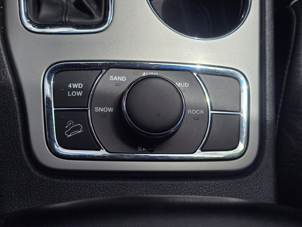 Used 2018 Jeep Grand Cherokee Limited AWD/4WD image 39