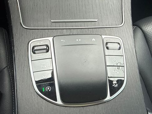 Used 2021 Mercedes-Benz GLC 300 image 17