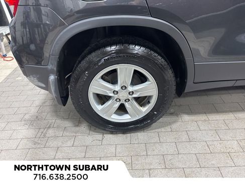 Used 2018 Chevrolet Trax LT w/ LPO, Protection Package image 16
