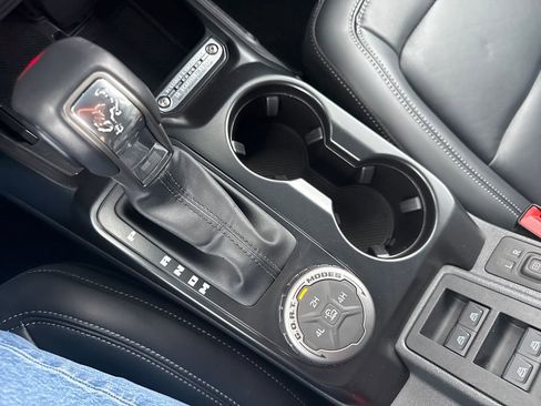 Used 2025 Ford Bronco Outer Banks image 34