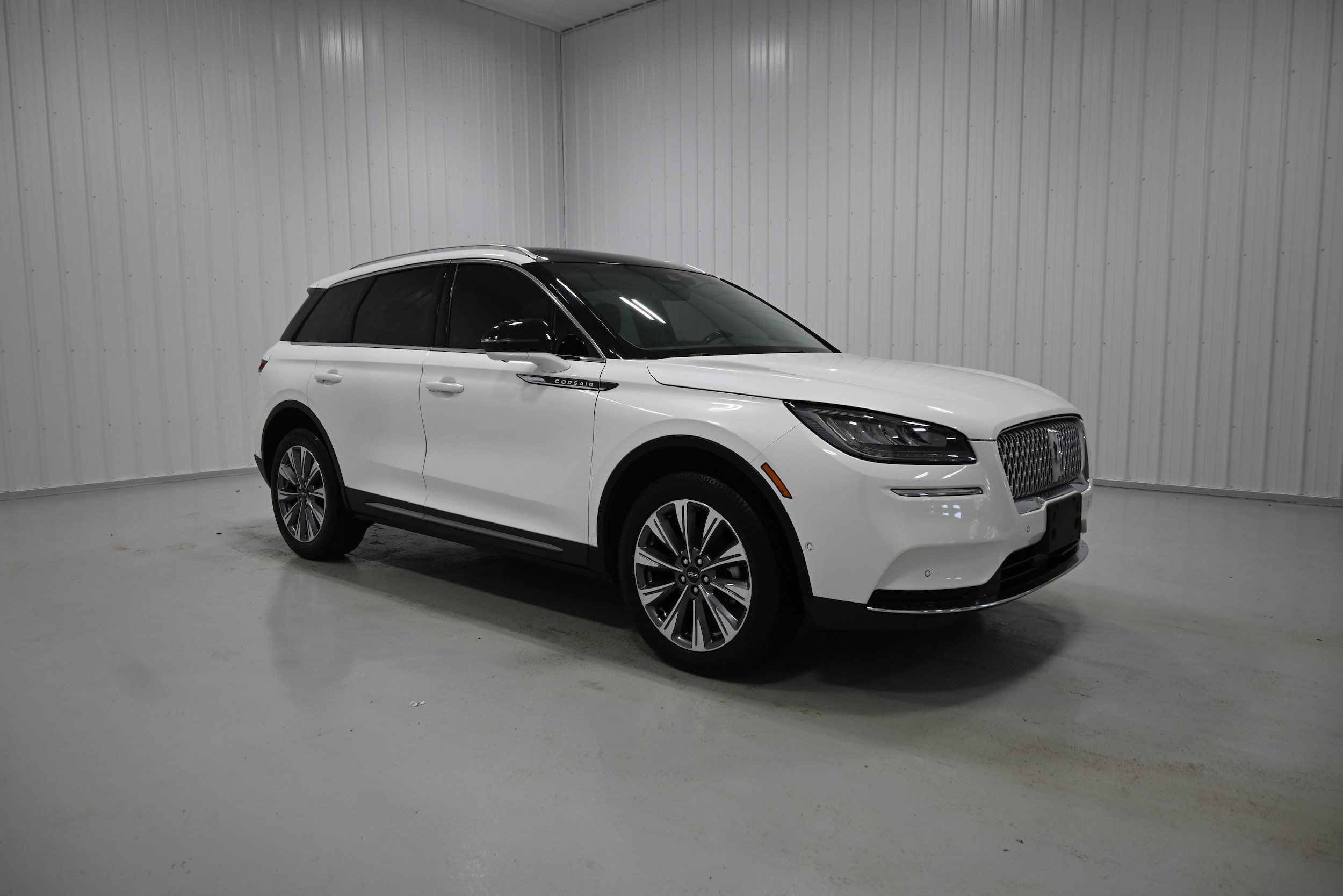 Used 2022 Lincoln Corsair Reserve w/ Equipment Group 201A AWD/4WD image 3