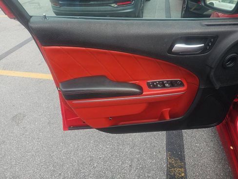 Used 2016 Dodge Charger R/T Scat Pack w/ Technology Group image 9