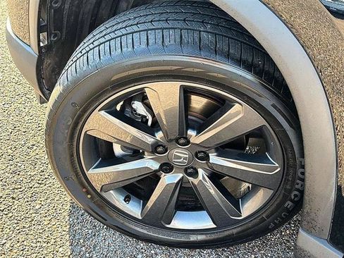 Used 2025 Honda Pilot Sport image 52
