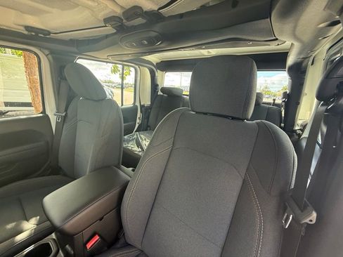 New 2026 Jeep Gladiator Sport image 23