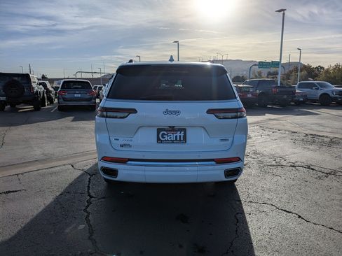 Used 2022 Jeep Grand Cherokee L Overland w/ Advanced Protech Group III image 5