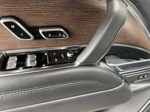 Certified 2023 Land Rover Range Rover Autobiography image 11