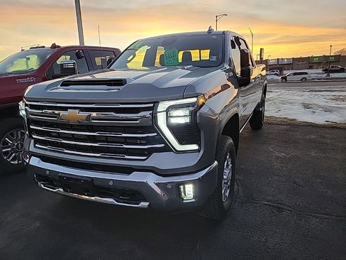 Used 2024 Chevrolet Silverado 2500 LTZ w/ LTZ Convenience Package image 1