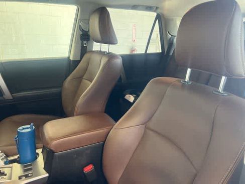 Used 2022 Toyota 4Runner Limited AWD/4WD image 6