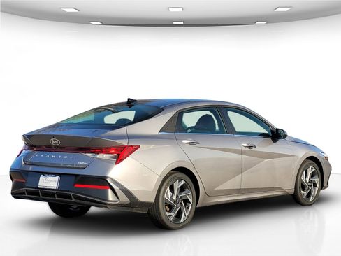 New 2026 Hyundai Elantra Limited w/ Cargo Package image 9