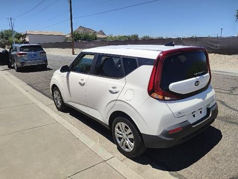Certified 2021 Kia Soul LX FWD image 6