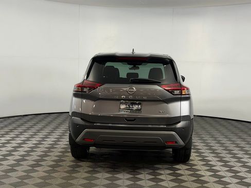 Used 2023 Nissan Rogue SV image 7