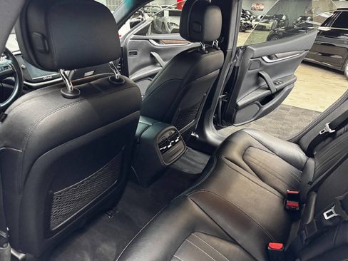 Used 2016 Maserati Ghibli S image 41