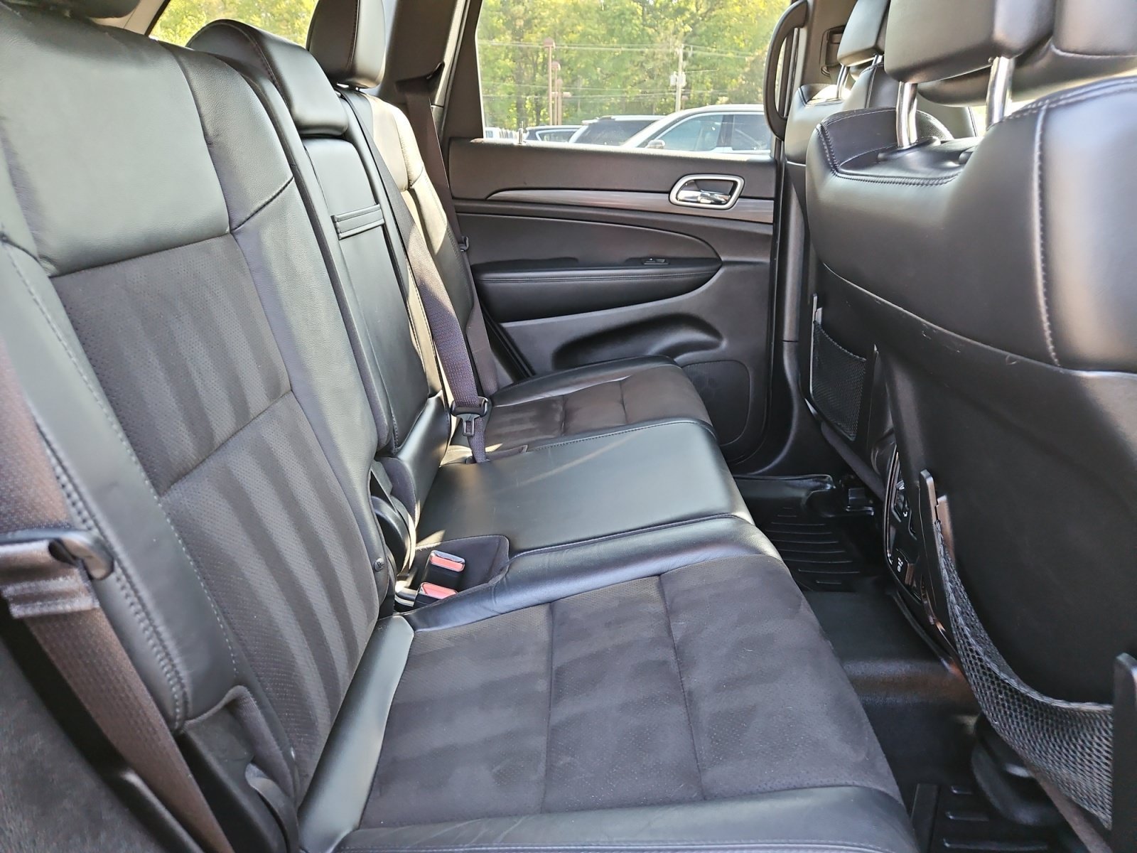 Used 2020 Jeep Grand Cherokee Altitude AWD/4WD image 17