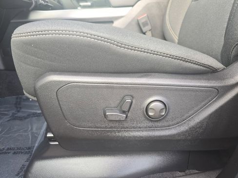 New 2026 RAM 1500 4x4 Crew Cab image 26