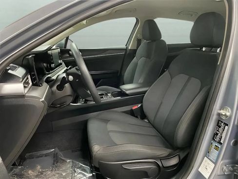 Used 2022 Kia K5 LXS FWD image 9
